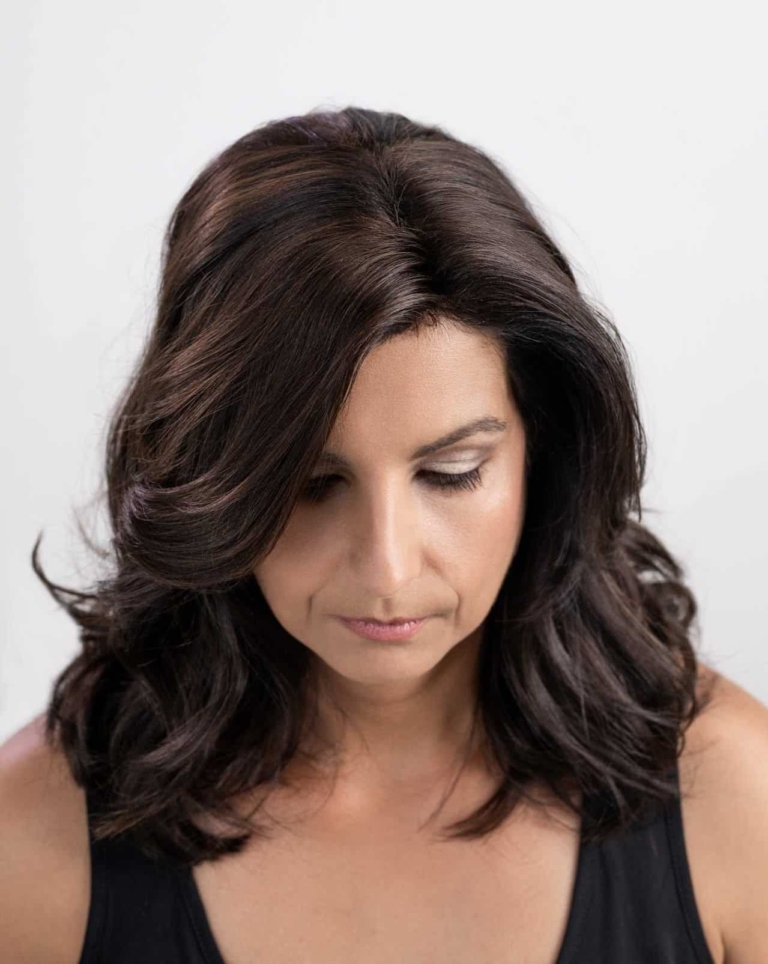 Woman with her Hairdreams MicroLines